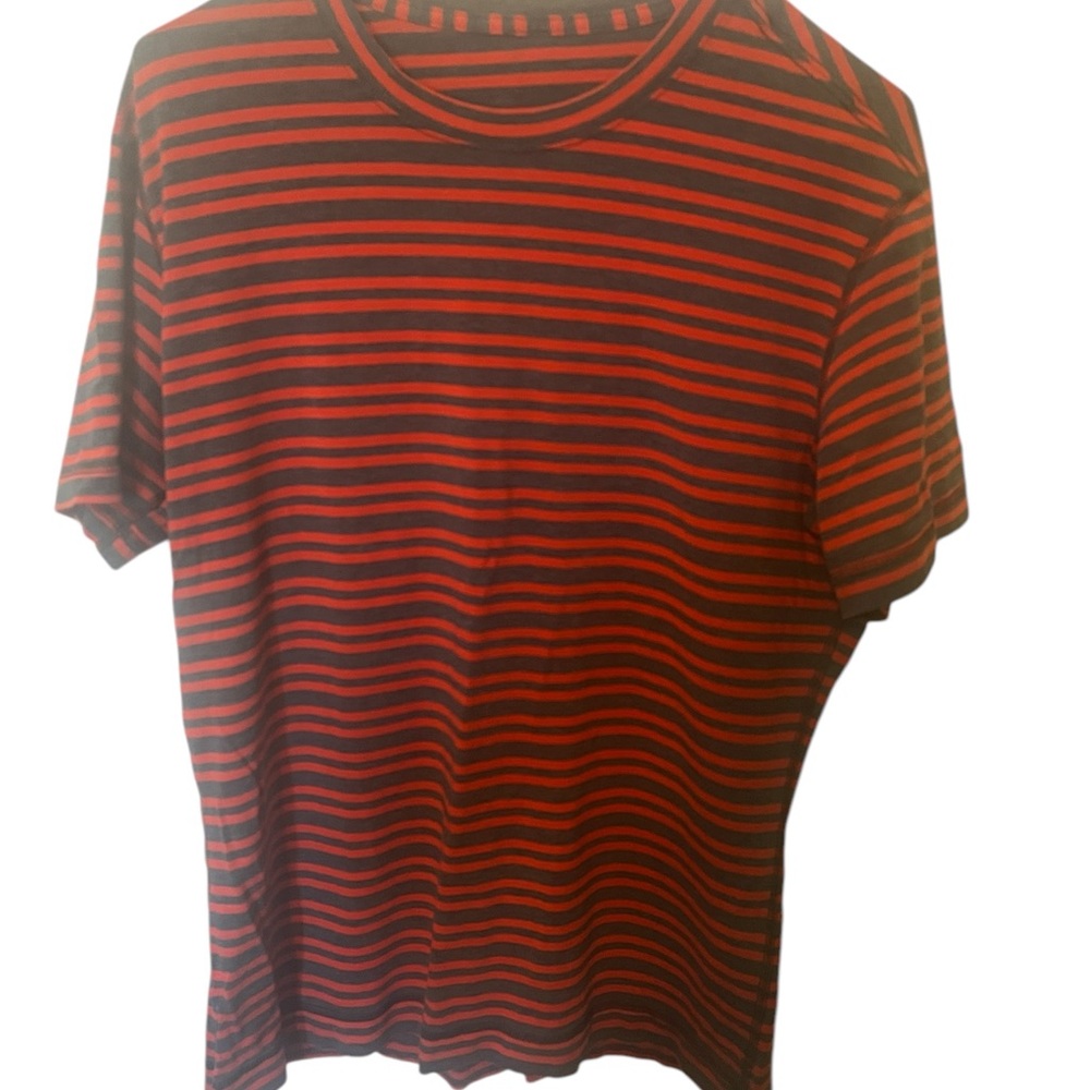 LULULEMON ATHLETIC STRETCH TEE T SHIRT Sz Mens M Red Blue Stripe